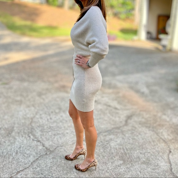 Gianni Bini Sweater Dress (Oatmeal Color) form fitting….worn once to a wedding - Picture 4 of 5